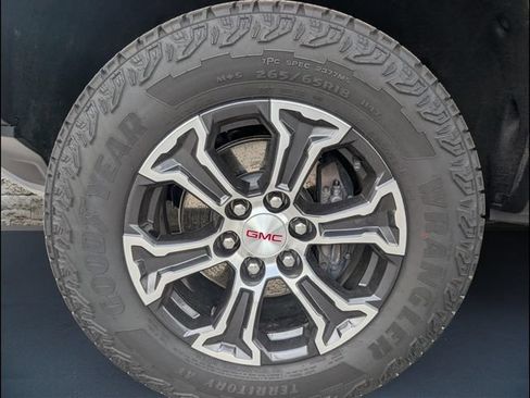 Used 2025 GMC Canyon AT4 w/ Technology Plus Package AWD/4WD image 20