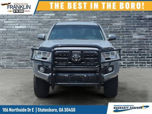 Used 2019 Toyota Tacoma SR5 RWD image 9