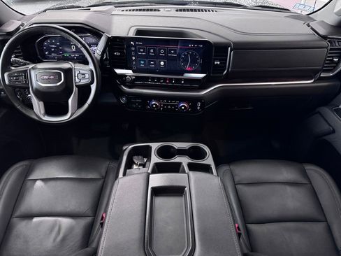 Certified 2025 GMC Sierra 1500 SLT image 13