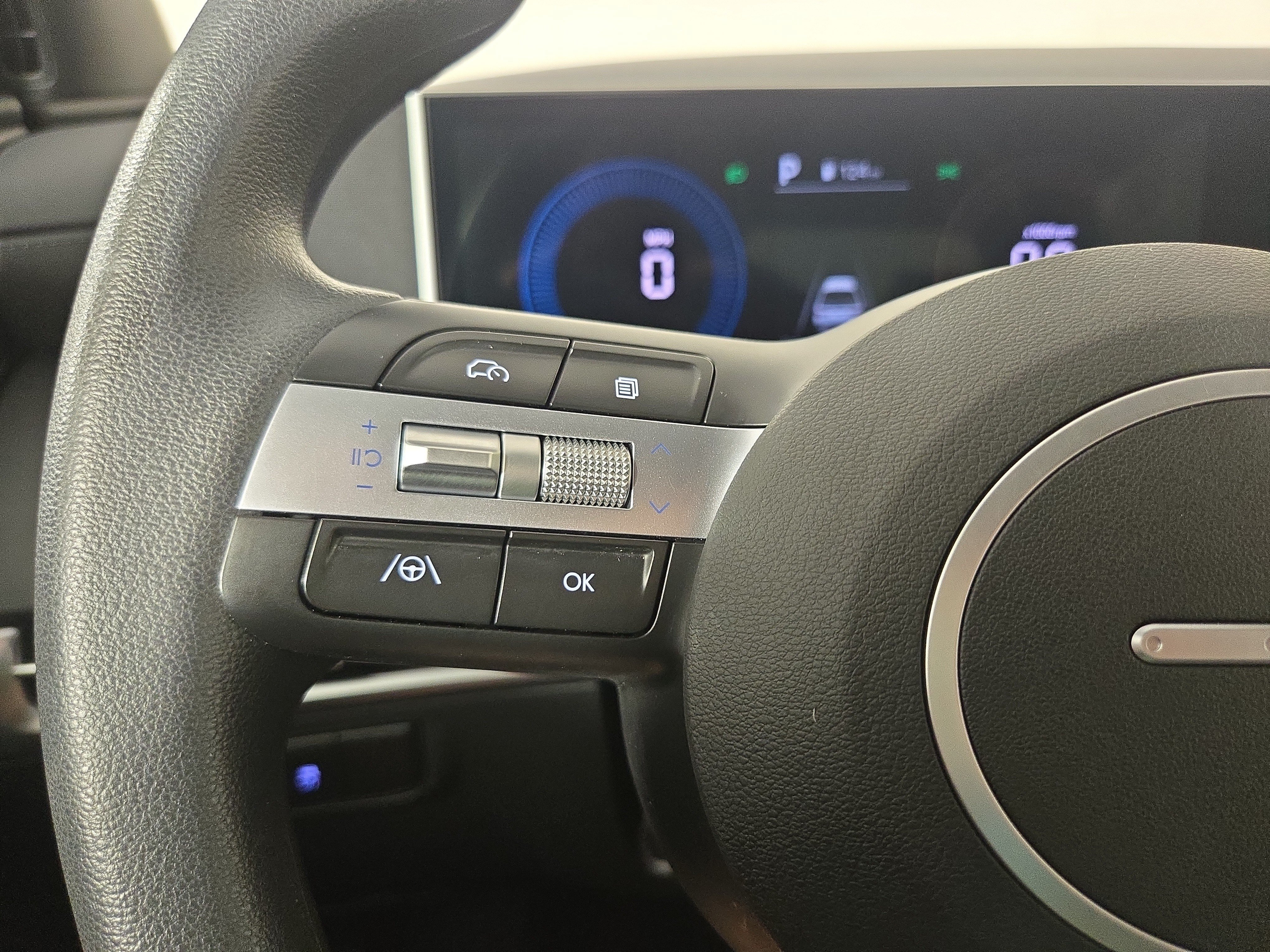Used 2026 Hyundai Santa Cruz SEL AWD/4WD image 16