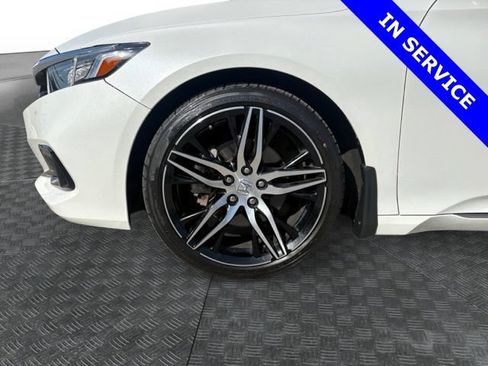 Used 2022 Honda Accord Touring image 14