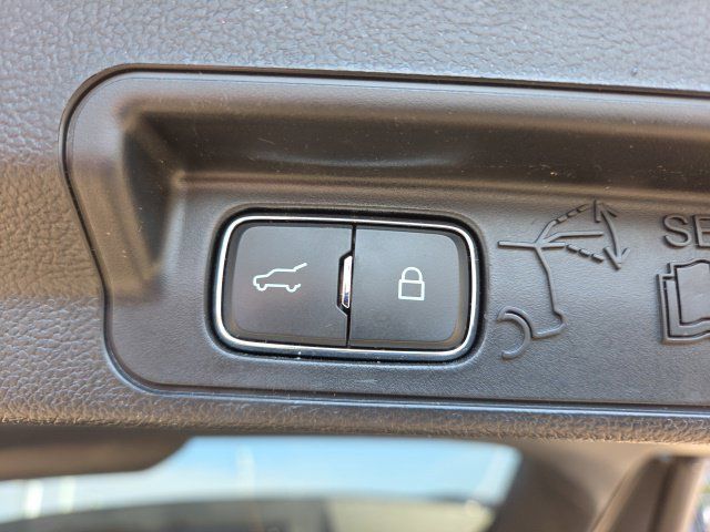 Used 2024 Ford Explorer XLT w/ Equipment Group 202A RWD image 25