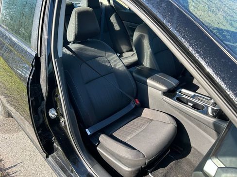 Used 2023 Nissan Altima 2.5 SV image 15