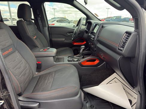 Used 2022 Nissan Frontier PRO-4X AWD/4WD image 15