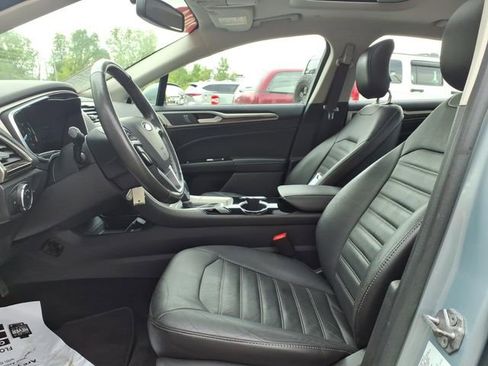 Used 2014 Ford Fusion SE w/ Equipment Group 502A FWD image 16