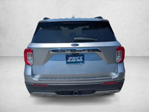 Used 2020 Ford Explorer XLT w/ Equipment Group 202A AWD/4WD image 6