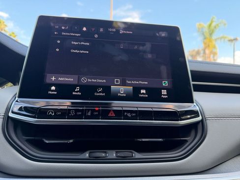 Used 2025 Jeep Compass Limited image 21