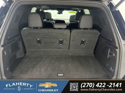 Used 2024 Chevrolet Traverse RS image 20