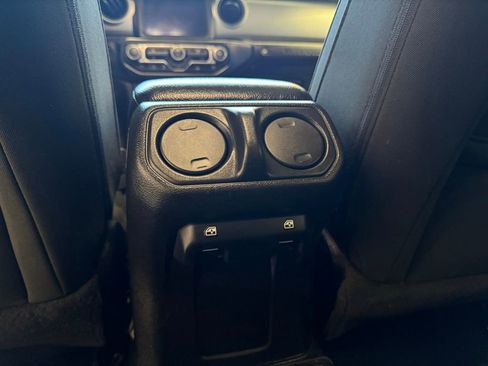 Used 2021 Jeep Wrangler Unlimited Sport AWD/4WD image 16
