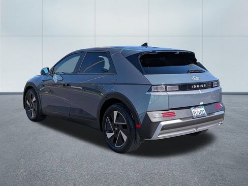 Certified 2026 Hyundai Ioniq 5 SEL RWD image 4