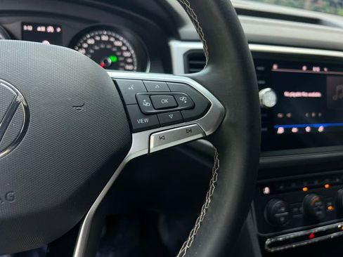 Used 2021 Volkswagen Atlas Cross Sport SE image 23