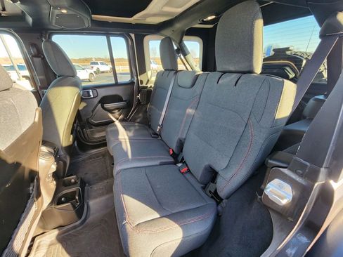 Used 2024 Jeep Wrangler Unlimited Rubicon w/ XTREMEE 35" Tire Package image 22