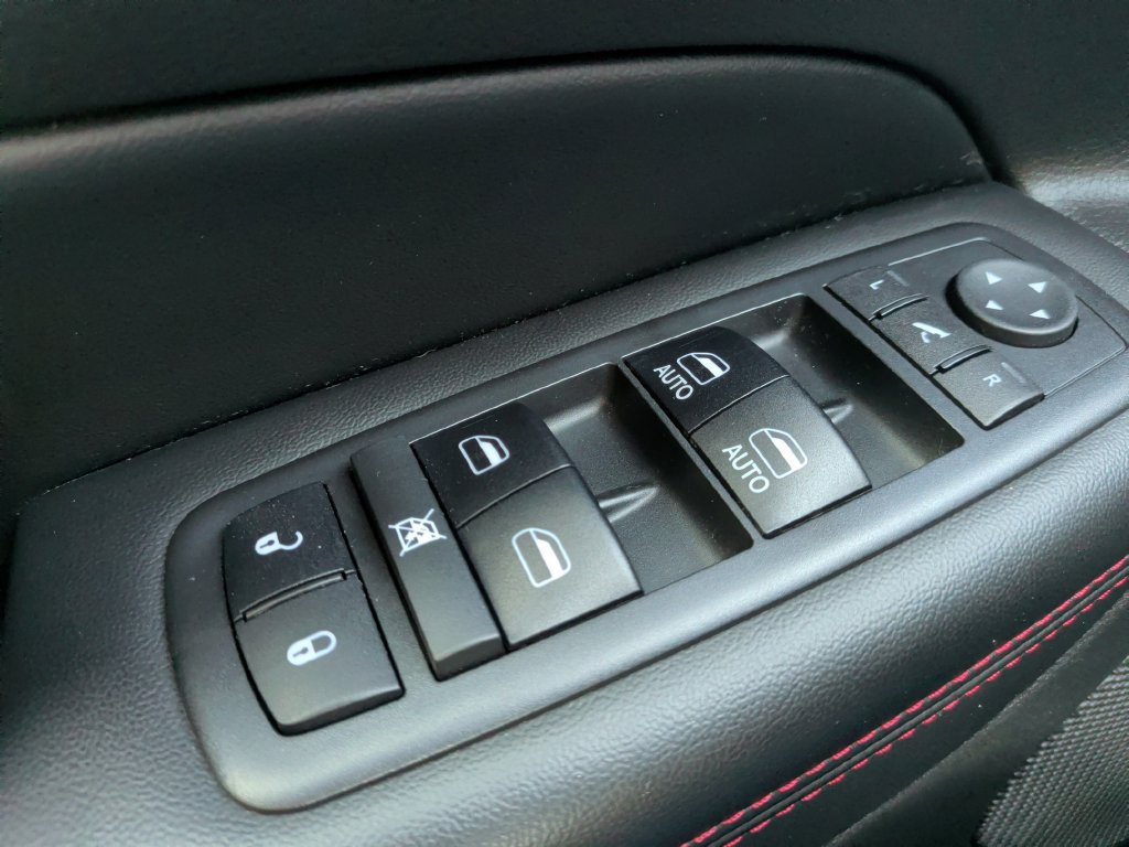 Used 2017 Jeep Grand Cherokee Trailhawk AWD/4WD image 28