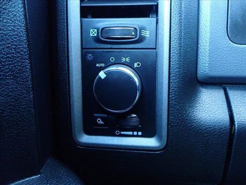 Used 2016 RAM 2500 Tradesman w/ Chrome Appearance Group image 20