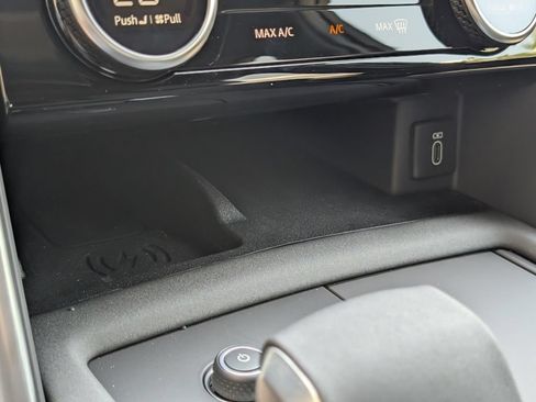 New 2026 Land Rover Discovery S AWD/4WD image 18