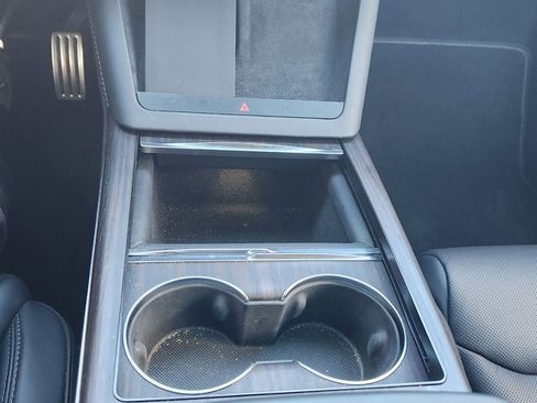 Used 2024 Tesla Model X image 15