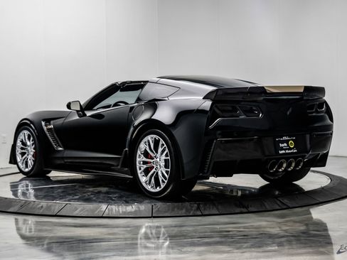 Used 2015 Chevrolet Corvette Z06 w/ 3LZ Preferred Equipment Group image 13