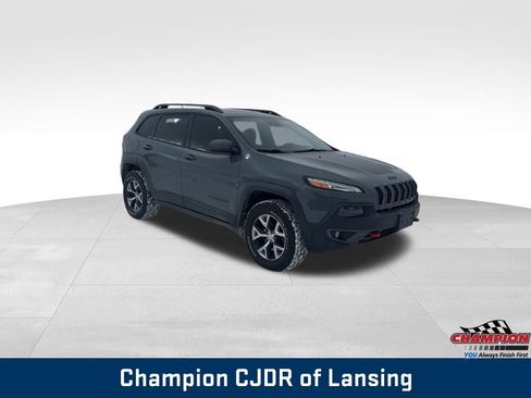Used 2014 Jeep Cherokee Trailhawk w/ Technology Group image 8