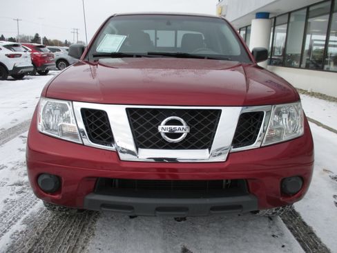 Used 2019 Nissan Frontier SV image 8