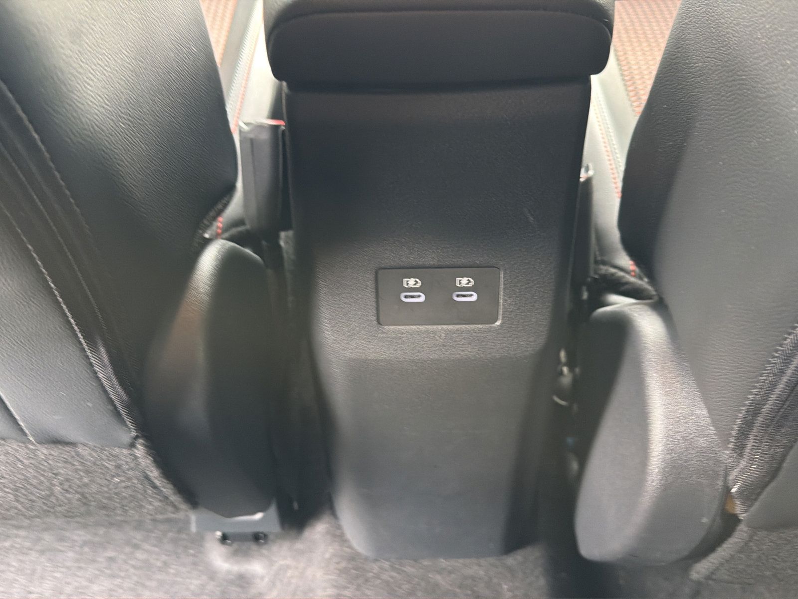 Certified 2025 Nissan Kicks SR FWD image 35