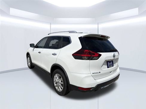 Used 2020 Nissan Rogue SV AWD/4WD image 5