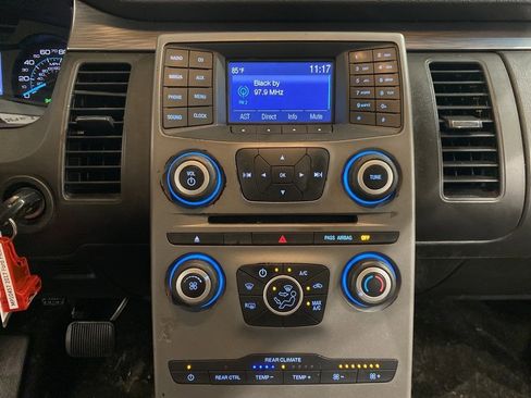 Used 2017 Ford Flex SE image 14