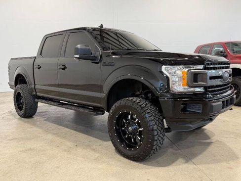 Used 2018 Ford F150 XLT w/ Equipment Group 302A Luxury AWD/4WD image 5