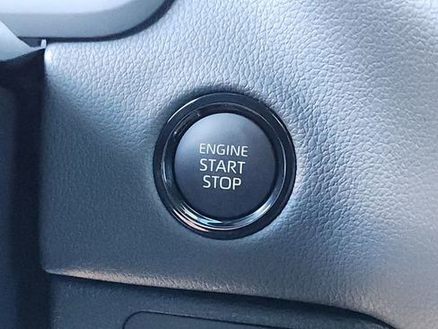 Used 2025 Toyota Tundra Limited image 35