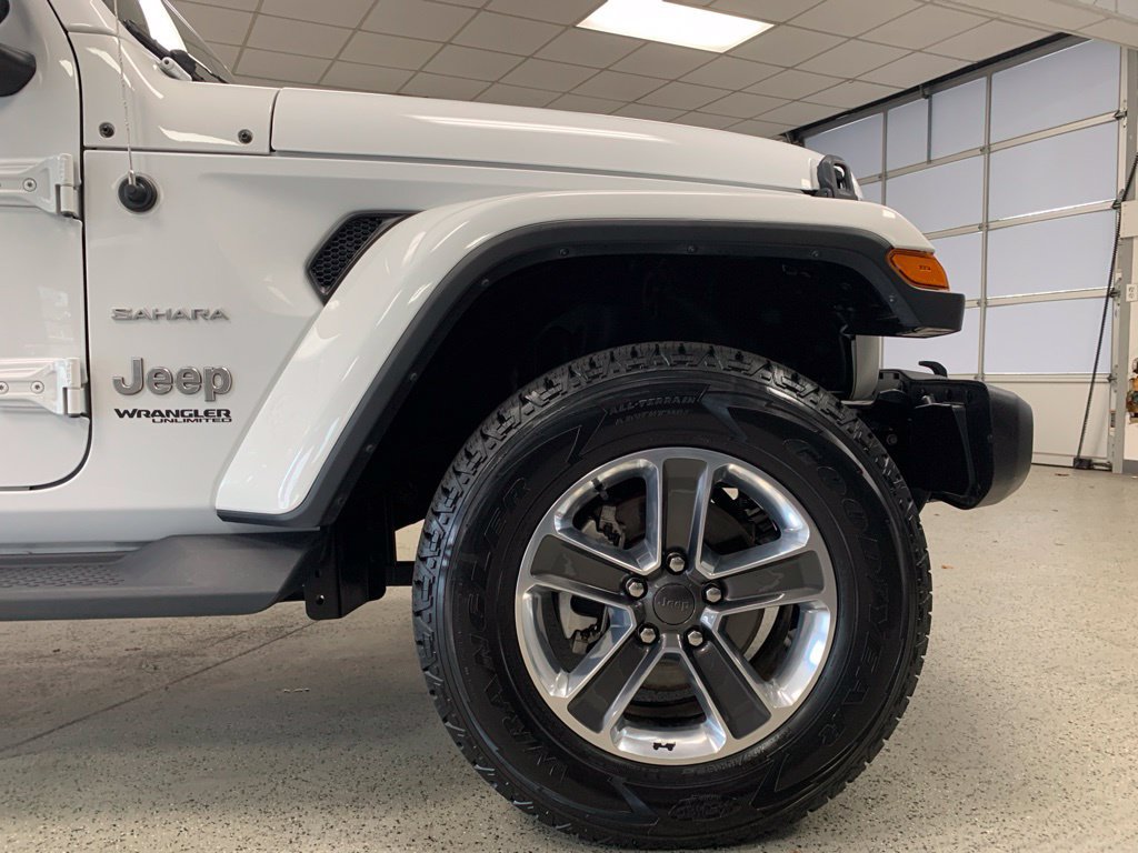 Certified 2022 Jeep Wrangler Unlimited Sahara w/ Cold Weather Group AWD/4WD image 8