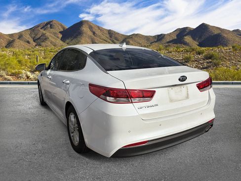 Used 2018 Kia Optima LX FWD image 5
