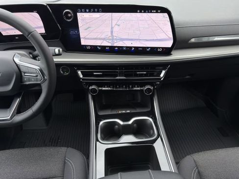 New 2026 Chevrolet Traverse LT w/ Driver Confidence Package image 12