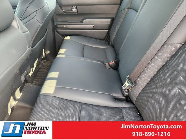 Used 2025 Toyota Tacoma TRD Off-Road w/ TRD Off Road Premium Package AWD/4WD image 31