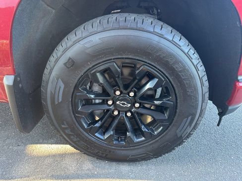Used 2021 Chevrolet Silverado 1500 RST w/ LPO, Dark Essentials Package AWD/4WD image 12