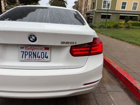 Used 2014 BMW 320i Sedan RWD image 24