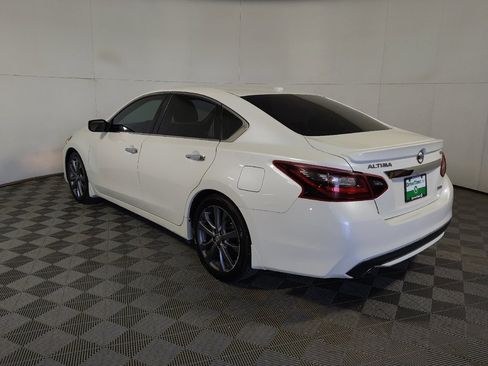 Used 2018 Nissan Altima 2.5 SR w/ SR Special Edition FWD image 5