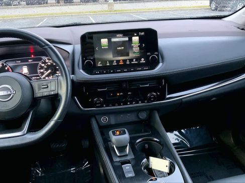 Used 2023 Nissan Rogue SL w/ SL Premium Package image 6