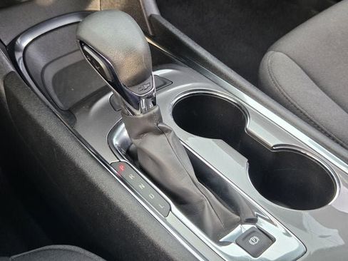 Used 2023 Chevrolet Malibu LT FWD image 18