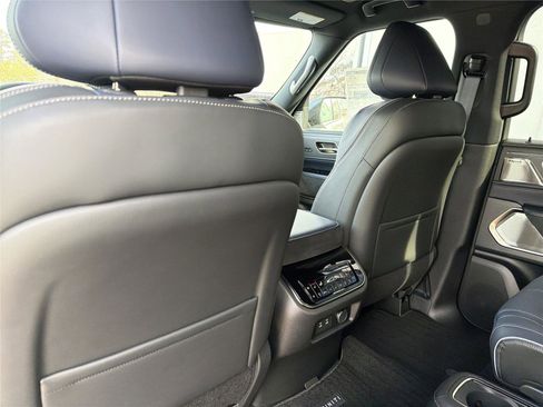 New 2026 INFINITI QX80 4WD w/ Sport Exterior Package image 37