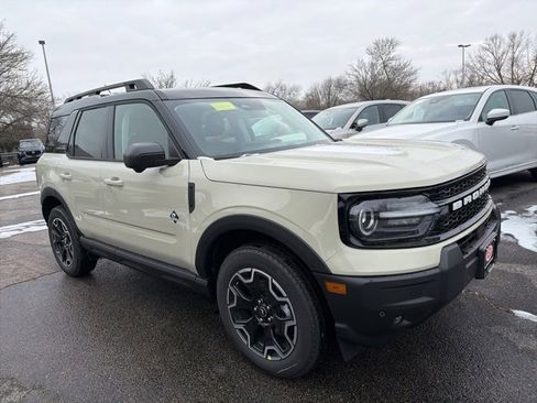 New 2025 Ford Bronco Sport Outer Banks w/ Outer Banks Tech Package+ image 1