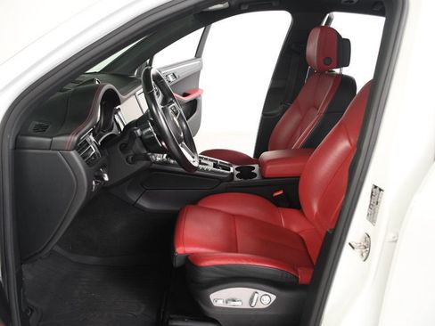 Used 2020 Porsche Macan S AWD/4WD image 30