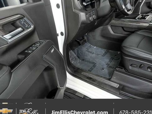 Certified 2024 Chevrolet Silverado 2500 LTZ w/ LTZ Convenience Package image 9