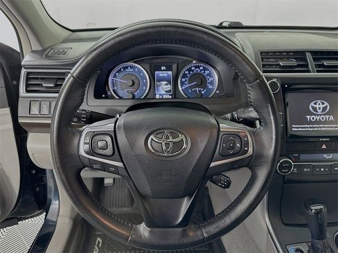 Used 2016 Toyota Camry XLE image 12