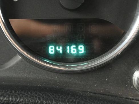 Used 2012 Jeep Wrangler Unlimited Sahara AWD/4WD image 17