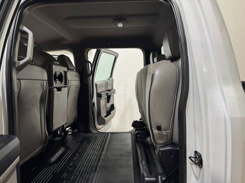 Used 2020 Ford F250 XL w/ Power Equipment Group image 18
