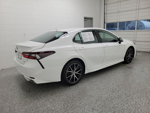 Certified 2024 Toyota Camry SE FWD image 4