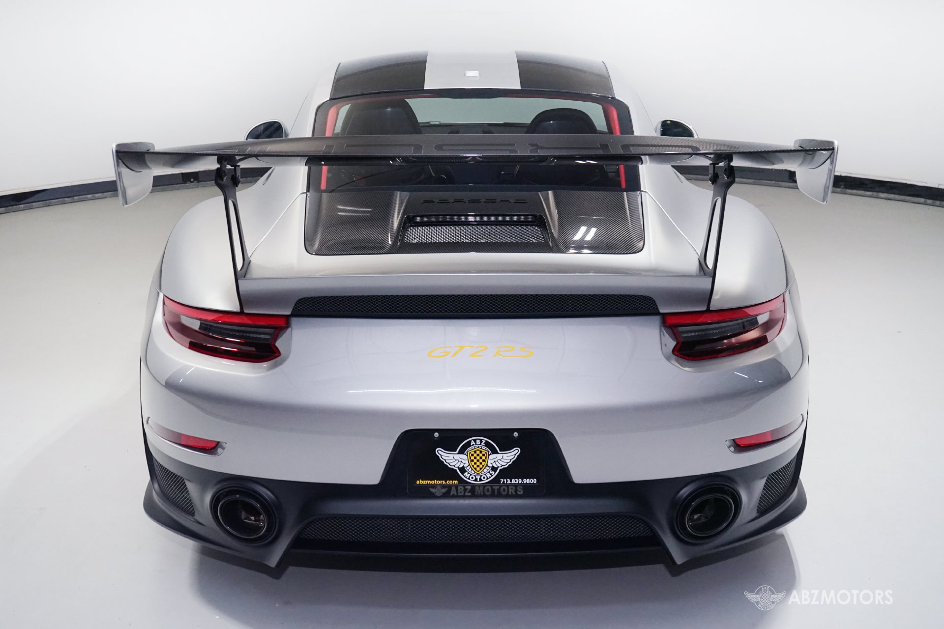 Used 2018 Porsche 911 GT2 RS RWD image 8