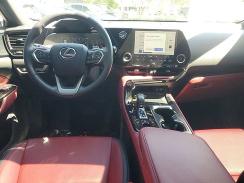 Used 2024 Lexus NX 250 FWD image 10