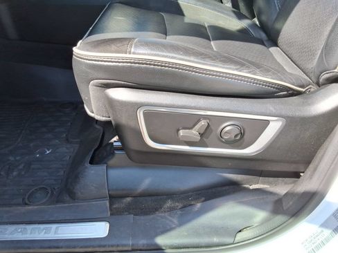 Used 2022 RAM 1500 Laramie AWD/4WD image 24