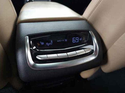 Used 2021 Cadillac XT6 Sport w/ Platinum Package image 41