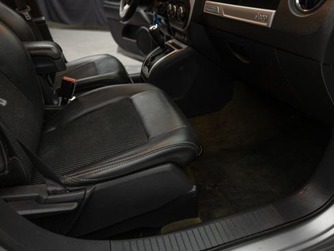 Used 2016 Jeep Compass Latitude image 20